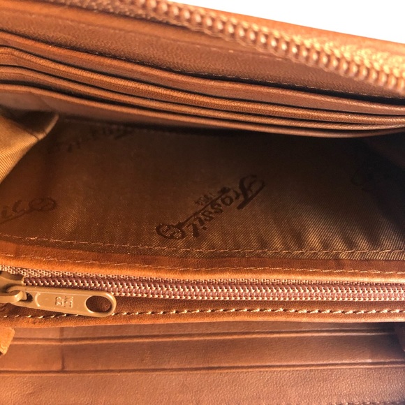 Fossil Wallet - Picture 5 of 6